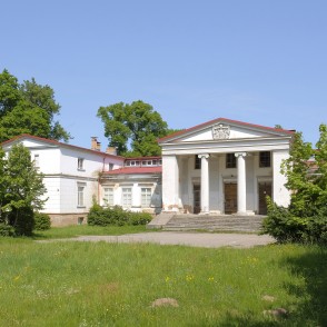 Zentenes muižas kungu māja Zentenes muižas kungu māja