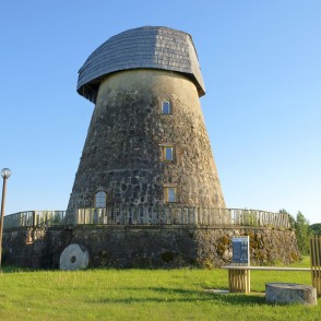 Burtnieku vējdzirnavas (Kalndzirnavas) Burtnieku vējdzirnavas (Kalndzirnavas)