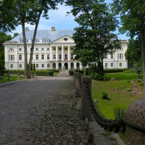 Skats uz Kazdangas pili Skats uz Kazdangas pili