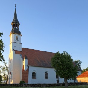 Burtnieku Evaņģēliski luteriskā baznīca Burtnieku Evaņģēliski luteriskā baznīca