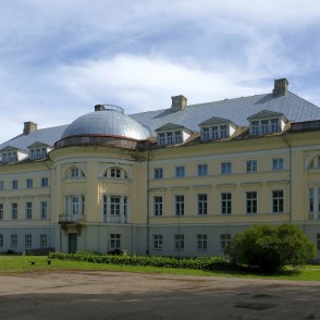 Kazdangas pils no otras puses Kazdangas pils no otras puses