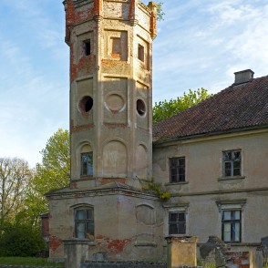 Šķēdes muižas pils tornis Šķēdes muižas pils tornis