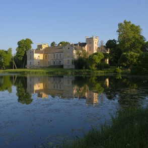 Cīravas muižas apbūve Cīravas muižas apbūve