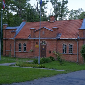 Pelču muižas zirgu puišu dzīvojamā māja (pagasta pārvalde) Pelču muižas zirgu puišu dzīvojamā māja (pagasta pārvalde)