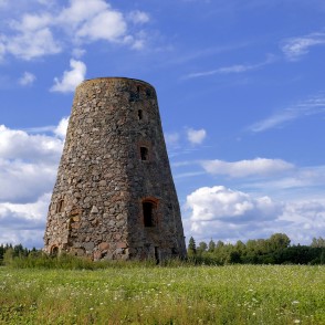 Zvārdes vējdzirnavas (Jurģu vējdzirnavas) Zvārdes vējdzirnavas (Jurģu vējdzirnavas)