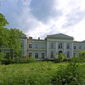 Nogales pils Nogales pils