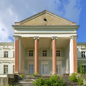 Nogales pils Nogales pils