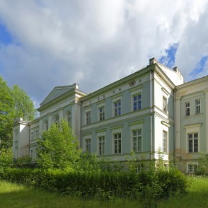 Nogales pils Nogales pils