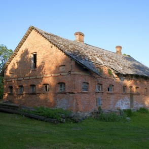 Lielās muižas saimniecības ēka Lielās muižas saimniecības ēka