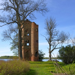 Remtes muižas parka Peldu tornis Remtes muižas parka Peldu tornis