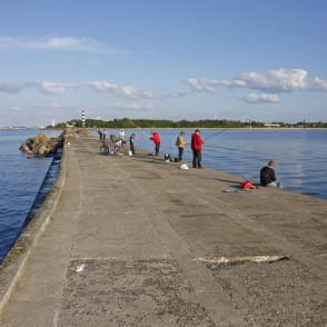 Daugavgrīvas mols Daugavgrīvas mols