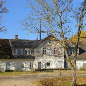 Veselavas muižas kungu zirgu stallis Veselavas muižas kungu zirgu stallis