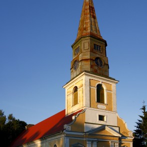 Suntažu evaņģēliski luteriskā baznīca Suntažu evaņģēliski luteriskā baznīca