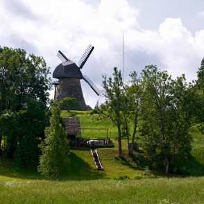 Drabešu muižas vējdzirnavas (Āraišu vējdzirnavas) Drabešu muižas vējdzirnavas (Āraišu vējdzirnavas)