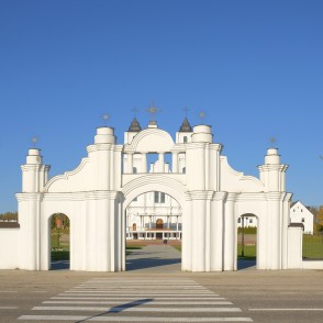 Aglonas bazilikas ieejas vārti Aglonas bazilikas ieejas vārti
