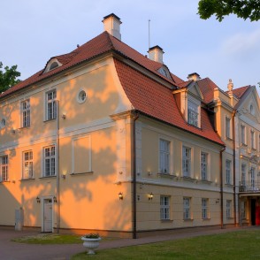 Mālpils muiža (Lemburg) Mālpils muiža (Lemburg)