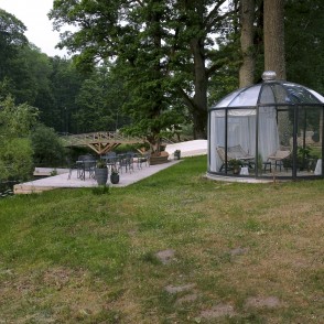 Mālpils muižas atpūtas zona parkā Mālpils muižas atpūtas zona parkā