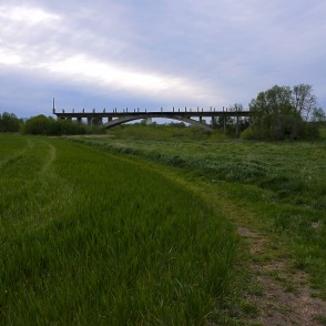 Dzelzceļa tilts - Tilts uz nekurieni Dzelzceļa tilts - Tilts uz nekurieni