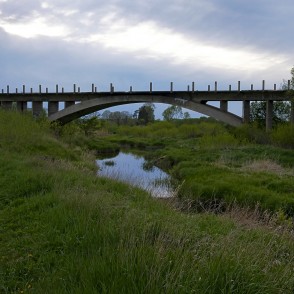 Dzelzceļa tilts - Tilts uz nekurieni Dzelzceļa tilts - Tilts uz nekurieni