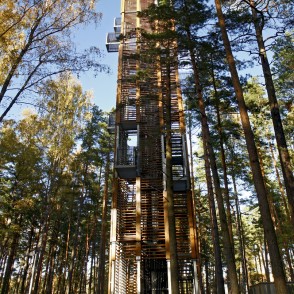 Skatu tornis Dzintaru mežaparkā Skatu tornis Dzintaru mežaparkā
