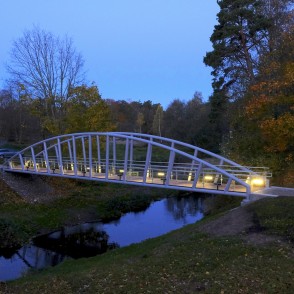 Gājēju tilts pār Pēterupi Saulkrastos Gājēju tilts pār Pēterupi Saulkrastos