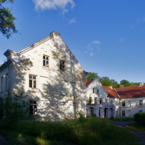 Zūru muižas kungu māja Zūru muižas kungu māja