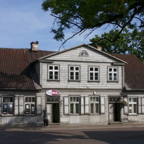 Koka māja Smišu 27, Kuldīga Koka māja Smišu 27, Kuldīga