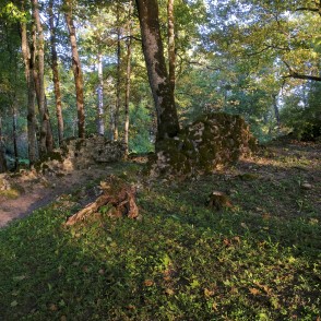 Zaubes viduslaiku pilsdrupas Zaubes viduslaiku pilsdrupas