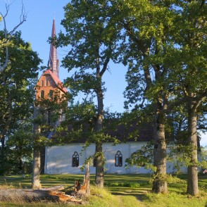 Zaubes evaņģēliski luteriskā baznīca Zaubes evaņģēliski luteriskā baznīca