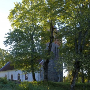 Zaubes evaņģēliski luteriskā baznīca Zaubes evaņģēliski luteriskā baznīca