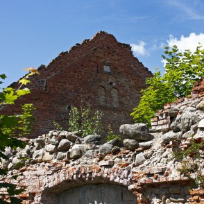 Stukmaņu muižas ēku drupas Stukmaņu muižas ēku drupas