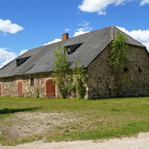 Vadakstes muižas saimniecības ēka Vadakstes muižas saimniecības ēka