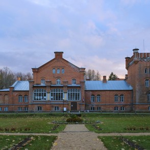 Puikules muižas kungu māja Puikules muižas kungu māja