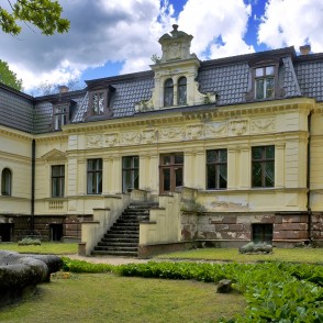 Reņģes (Rubas) muižas pils Reņģes (Rubas) muižas pils