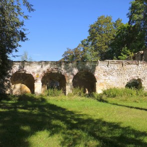 Liepas muižas saimniecības ēkas drupas Liepas muižas saimniecības ēkas drupas