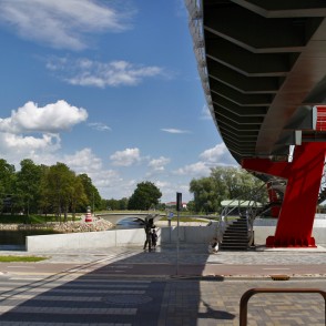 Mītavas tilts pie Jāņa Čakstes bulvāra Mītavas tilts pie Jāņa Čakstes bulvāra