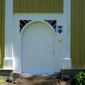 Līvbērzes baznīcas ieejas portāls Līvbērzes baznīcas ieejas portāls