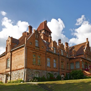 Jaunmoku muižas apbūve ar parku Jaunmoku muižas apbūve ar parku