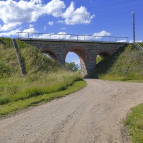 Kretingas Bajoru dzelzceļa viadukts ar lauku ceļu Kretingas Bajoru dzelzceļa viadukts ar lauku ceļu