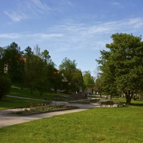 Pie Kandavas Bruņinieku pilskalna Pie Kandavas Bruņinieku pilskalna