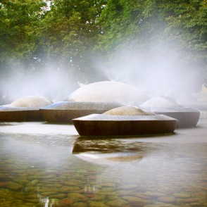 Strūklaka “Saules laiviņas” Ventspilī Strūklaka “Saules laiviņas” Ventspilī