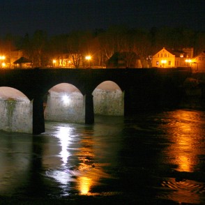 Kuldīgas tilts naktī Kuldīgas tilts naktī