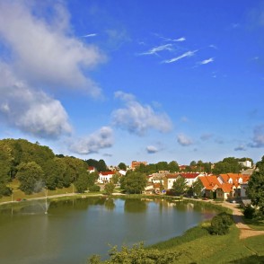 Skats uz Talsiem no pilskalna Skats uz Talsiem no pilskalna