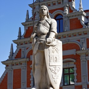 Bruņinieka Rolanda statuja Bruņinieka Rolanda statuja