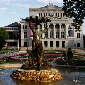 Nacionālās operas strūklaka Nimfa Nacionālās operas strūklaka Nimfa