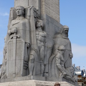 "Latvijas tēls" un “Vaidelotis” (Brīvības piemineklis) "Latvijas tēls" un “Vaidelotis” (Brīvības piemineklis)