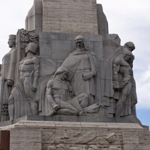 “Vaidelotis” (Brīvības piemineklis) “Vaidelotis” (Brīvības piemineklis)