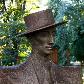 Piemineklis Kārlim Padegam, Rīga Piemineklis Kārlim Padegam, Rīga