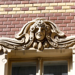 Decorative Mouldings of Art Nouveau Building Facade (Smilšu 2, Riga) Decorative Mouldings of Art Nouveau Building Facade (Smilšu 2, Riga)