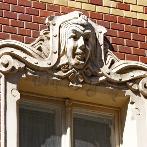 Decorative Mouldings of Art Nouveau Building Facade (Smilšu 2, Riga) Decorative Mouldings of Art Nouveau Building Facade (Smilšu 2, Riga)